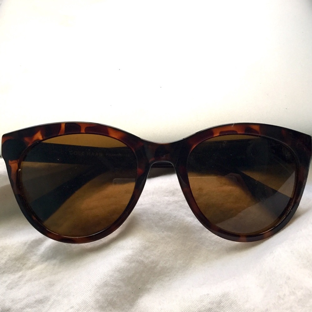 COLE HAAN POLARIZED TORTOISE SUNGLASSES
